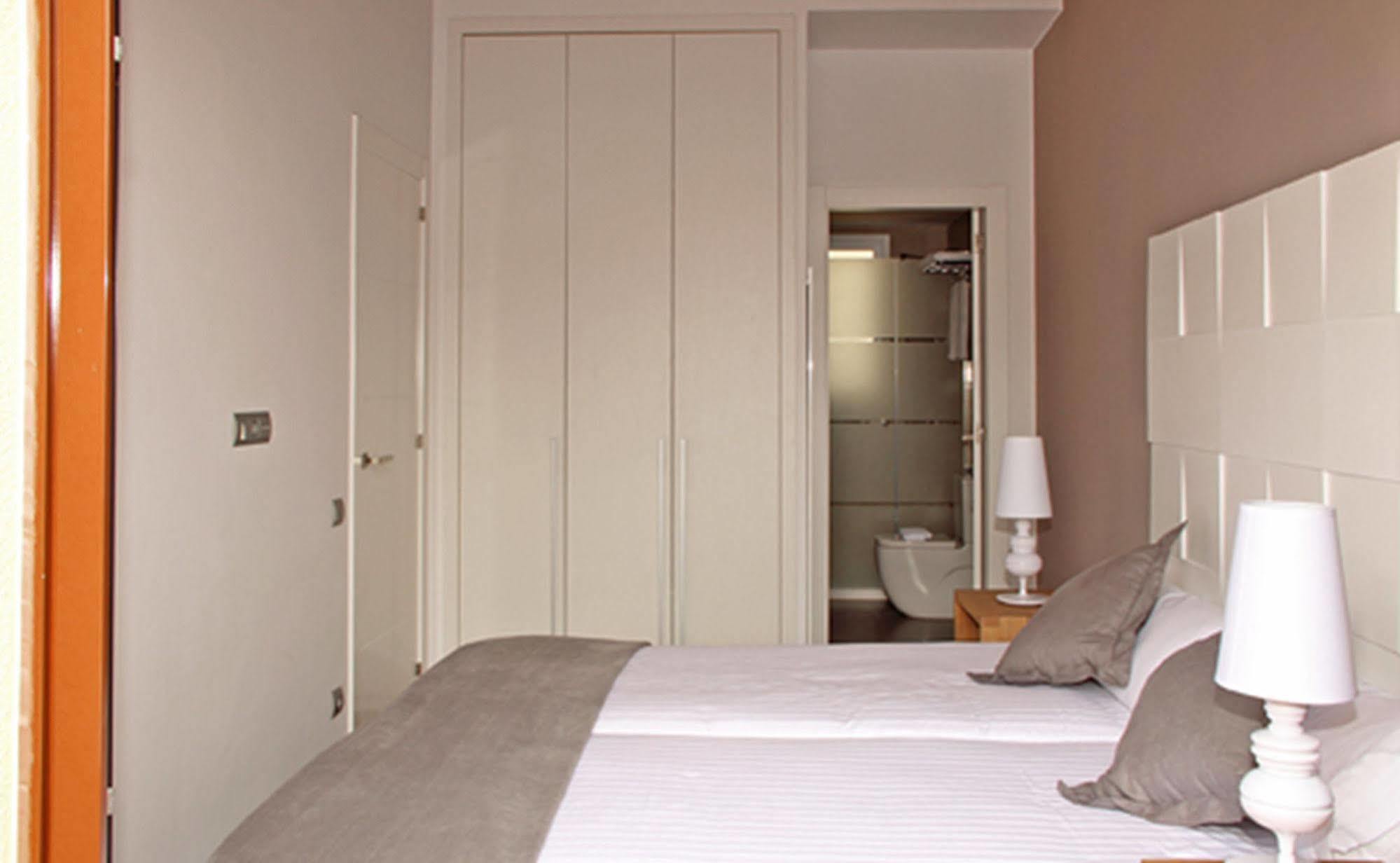 MH Apartments Center Barcelona Kamer foto