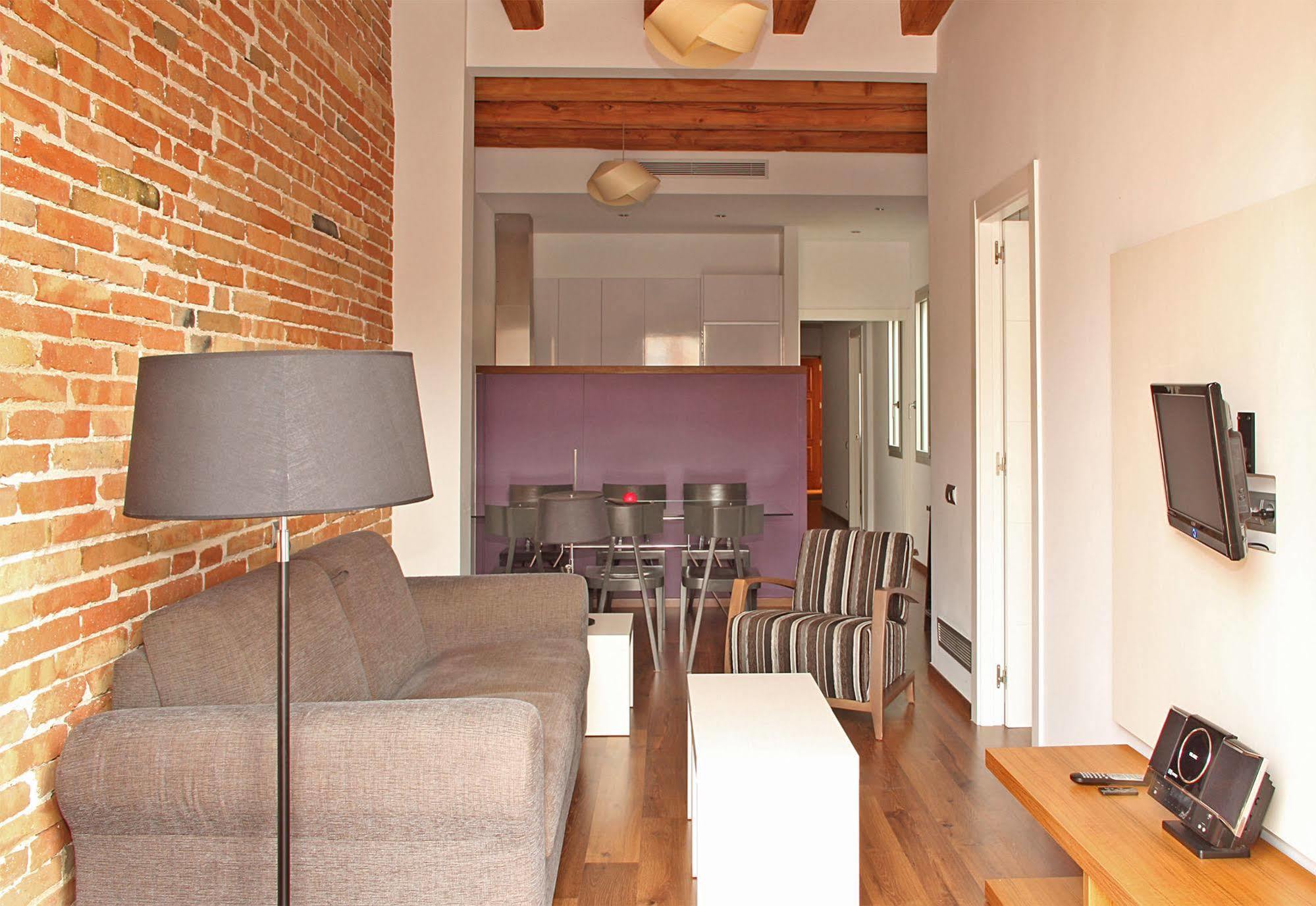MH Apartments Center Barcelona Buitenkant foto